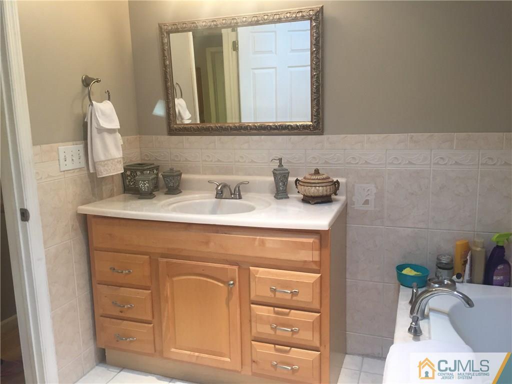 7 Concord Road Iselin, NJ 08830 - Photo 23 of 24 Gallery Image 23