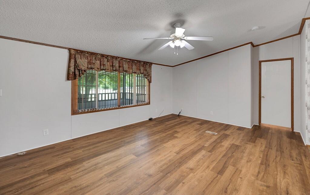 652 Middle Windsor Road McGregor, TX 76657 - Photo 5 of 40