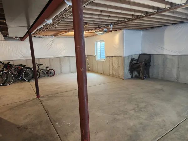 a view of a storage & utility room