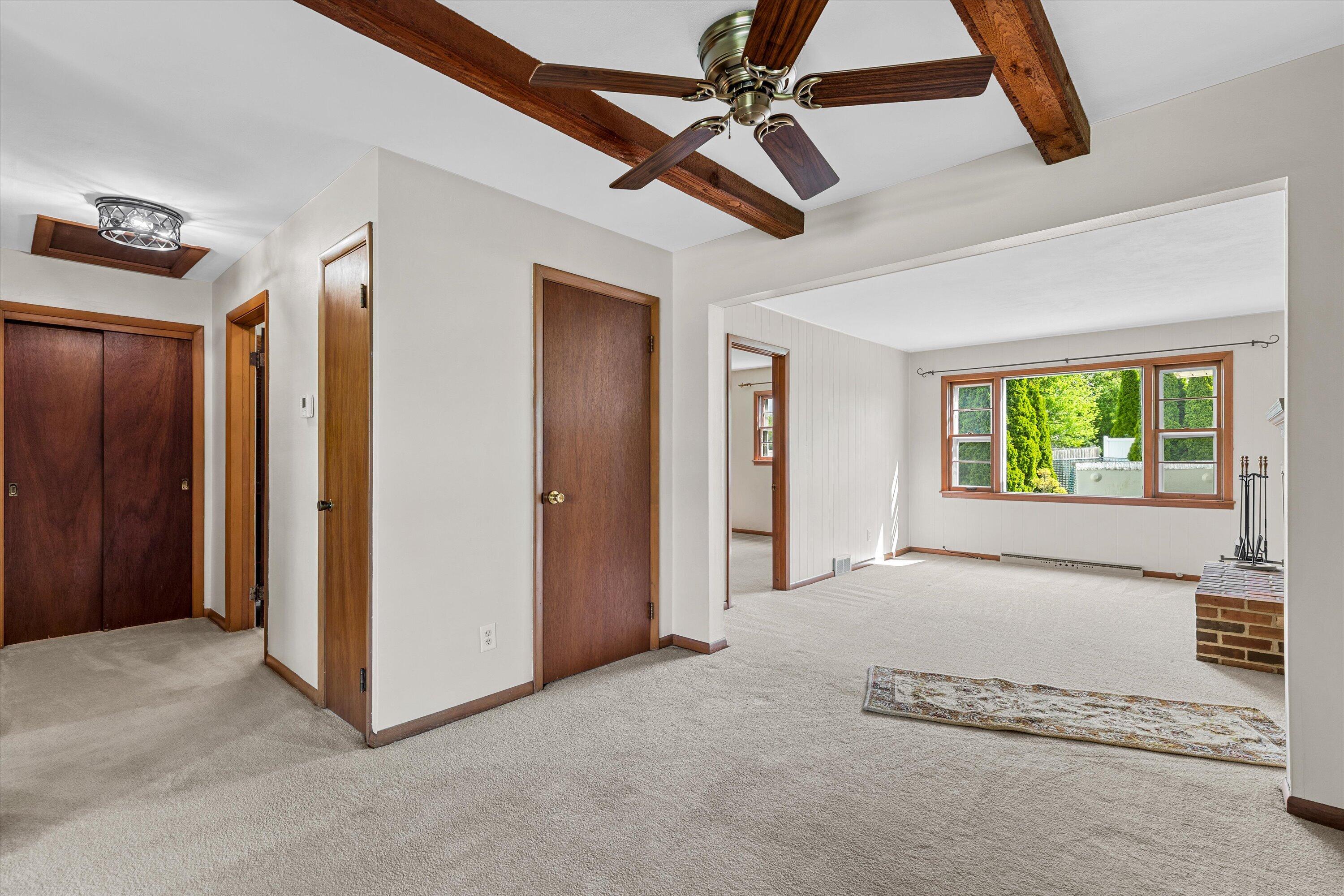 21190 Watertown Road Brookfield, WI 53045 - Photo 6 of 44 20-0G8A1707