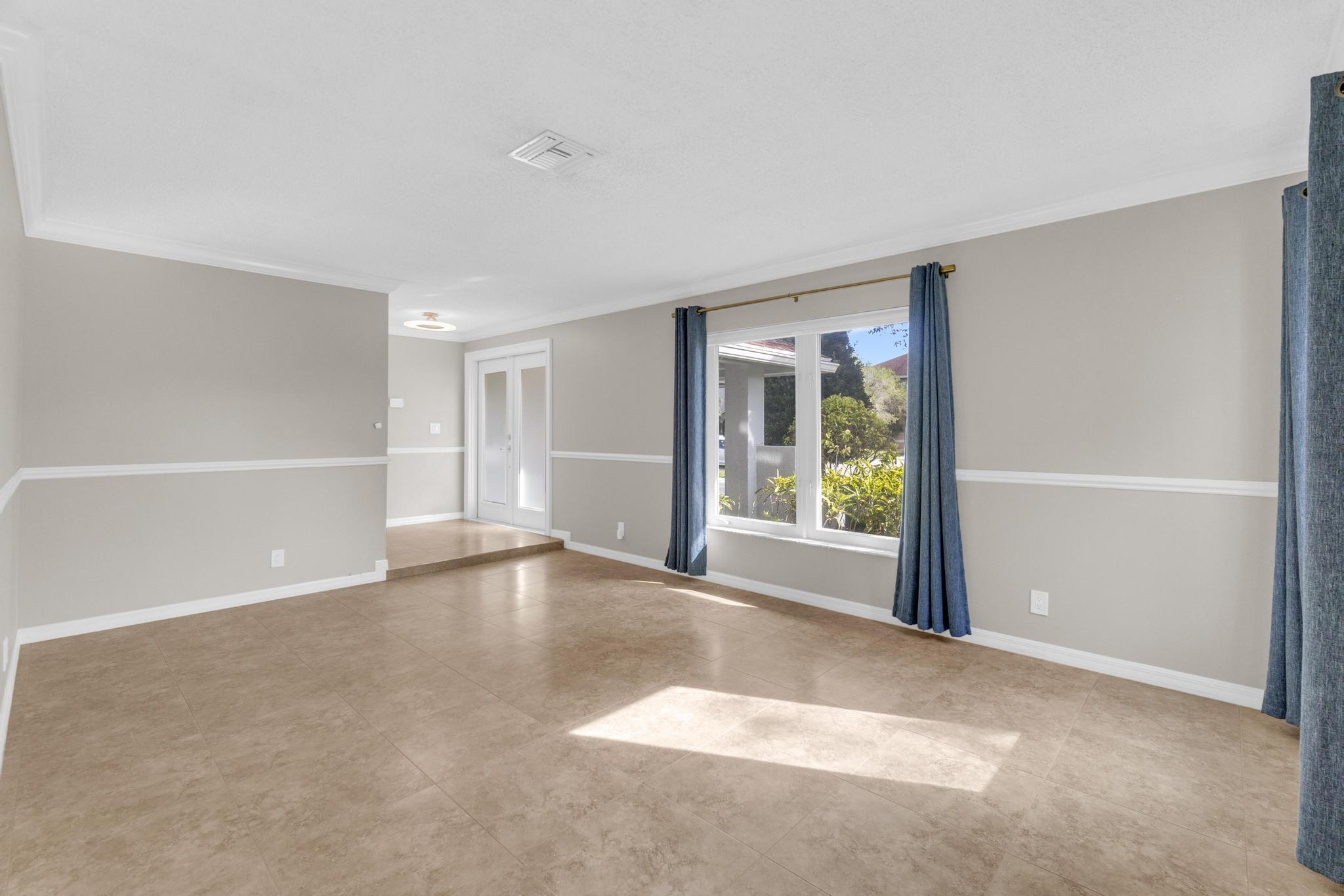 22577 Blue Fin Trail Boca Raton, FL 33428 - Photo 5 of 45 Living Room