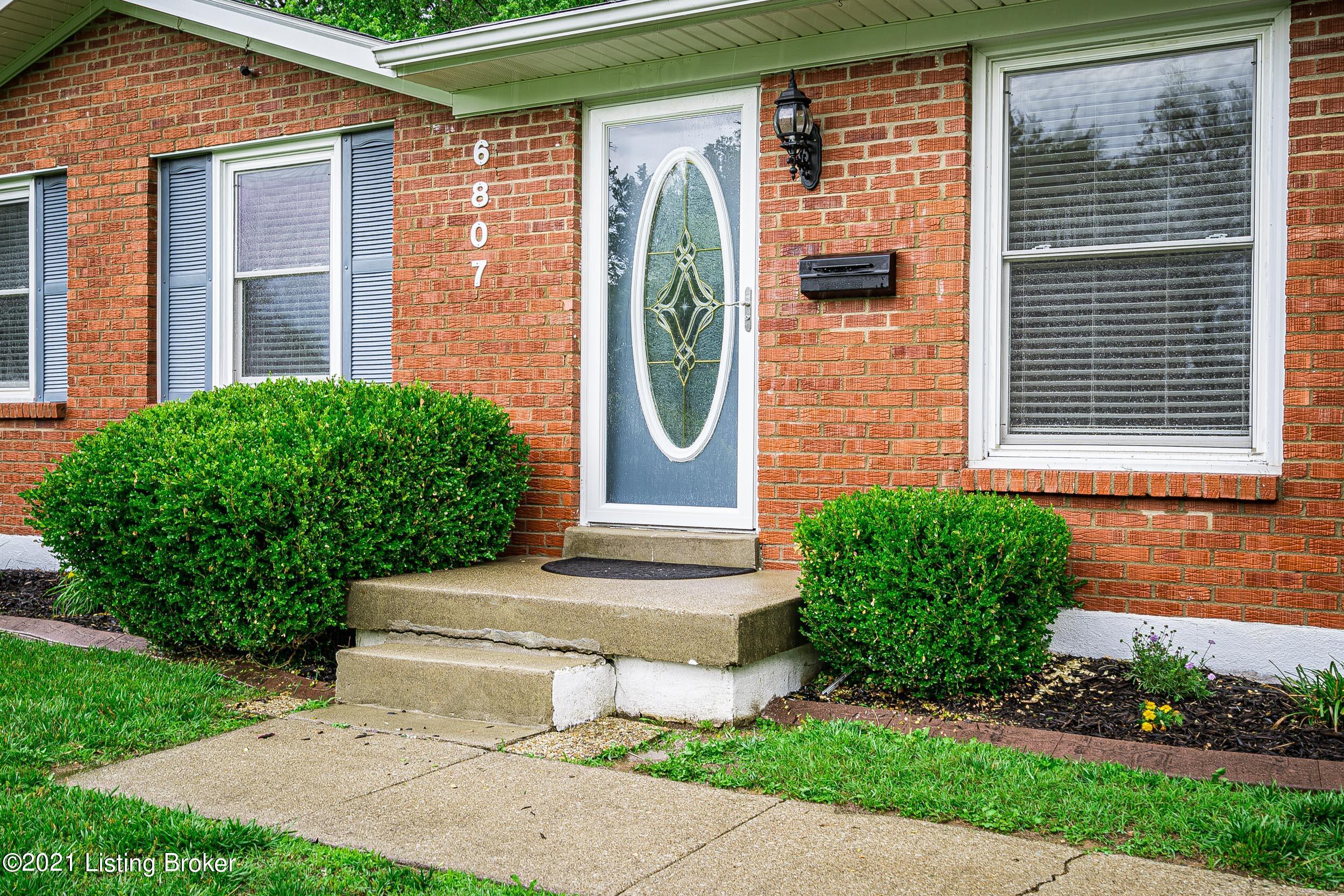 6807 Barbrook Road Louisville, KY 40258 - Photo 3 of 44 6807 Barbrook Rd-21