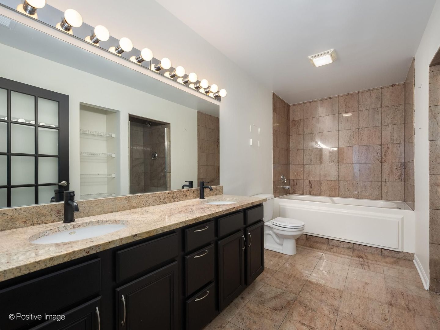 2317 West Wolfram Street, Unit 411 Chicago, IL 60618 - Photo 15 of 20