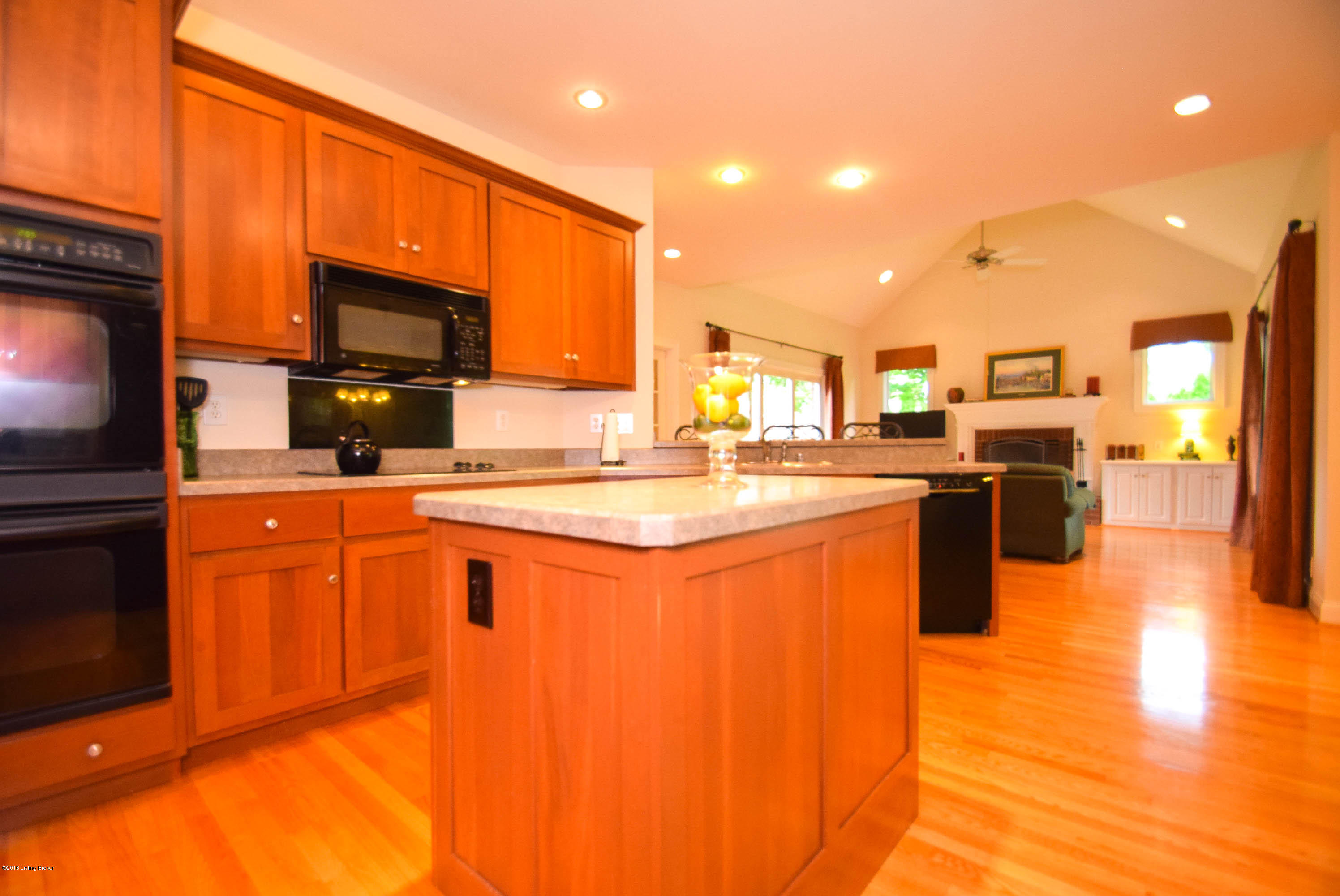 12602 Ridgemoor Drive Prospect, KY 40059 - Photo 19 of 31 DSC_0071