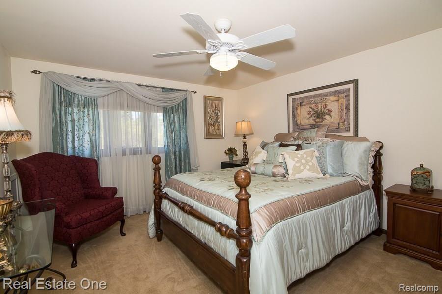 471 Lake Forest Road Rochester, MI 48309 - Photo 28 of 41 _OL_2253_Lake_Forest_W027.jpg