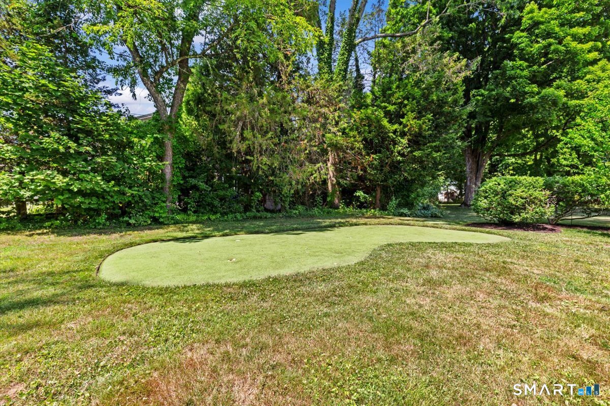 255 Mountain Road West Hartford, CT 06107 - Photo 6 of 38