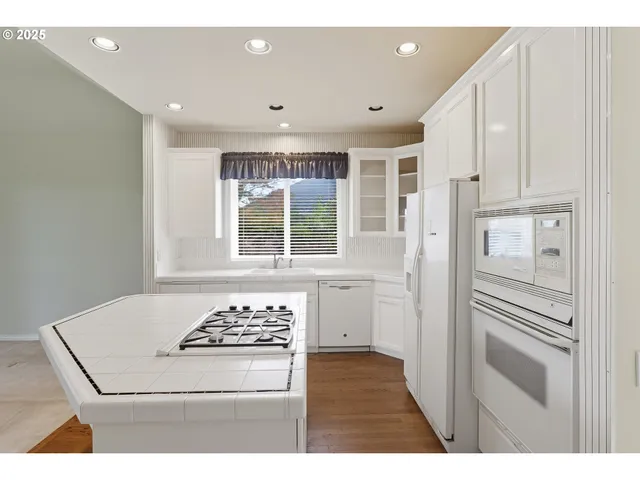 $815,000 | 16190 Northwest Canterwood Way, Portland, OR 97229