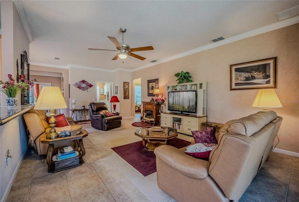 9077 Southwest 70th Loop Ocala, FL 34481 - Photo 14 of 52