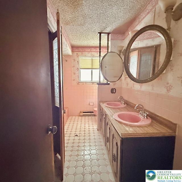 616 Almond Road Walnutport, PA 18088 - Photo 17 of 25