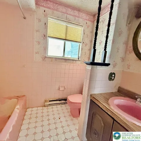 $199,900 | 616 Almond Road, Walnutport, PA 18088