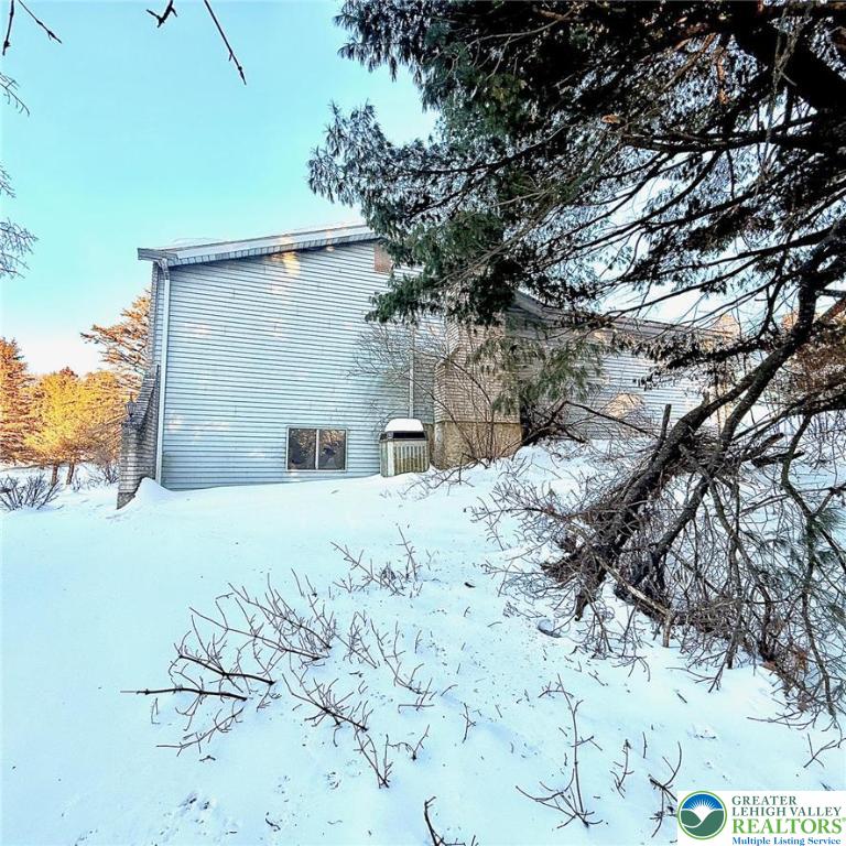 616 Almond Road Walnutport, PA 18088 - Photo 4 of 25