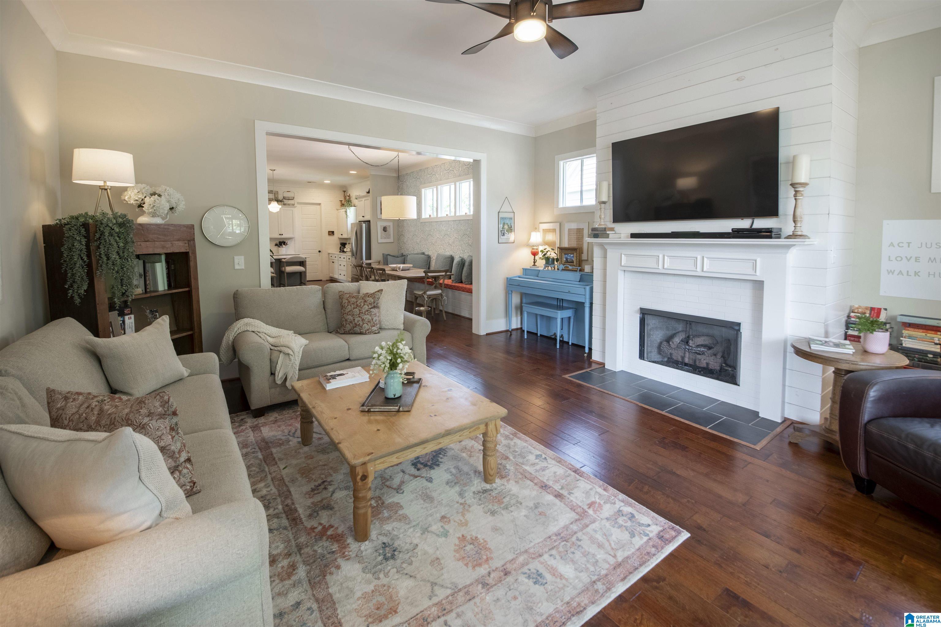 423 Renaissance Drive Hoover, AL 35226 - Photo 7 of 54