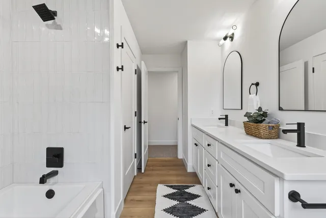 $1,250,000 | 11526 54th Street Southeast, Clear Lake, MN 55319