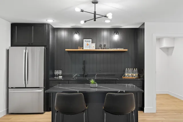 $1,250,000 | 11526 54th Street Southeast, Clear Lake, MN 55319