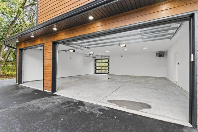 $1,250,000 | 11526 54th Street Southeast, Clear Lake, MN 55319