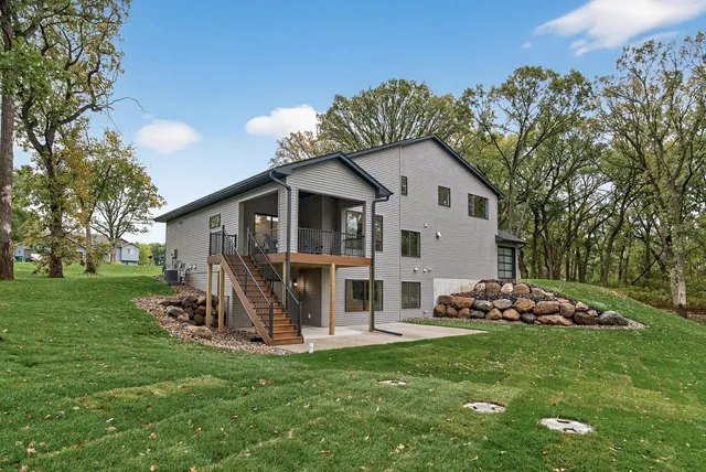 $1,250,000 | 11526 54th Street Southeast, Clear Lake, MN 55319