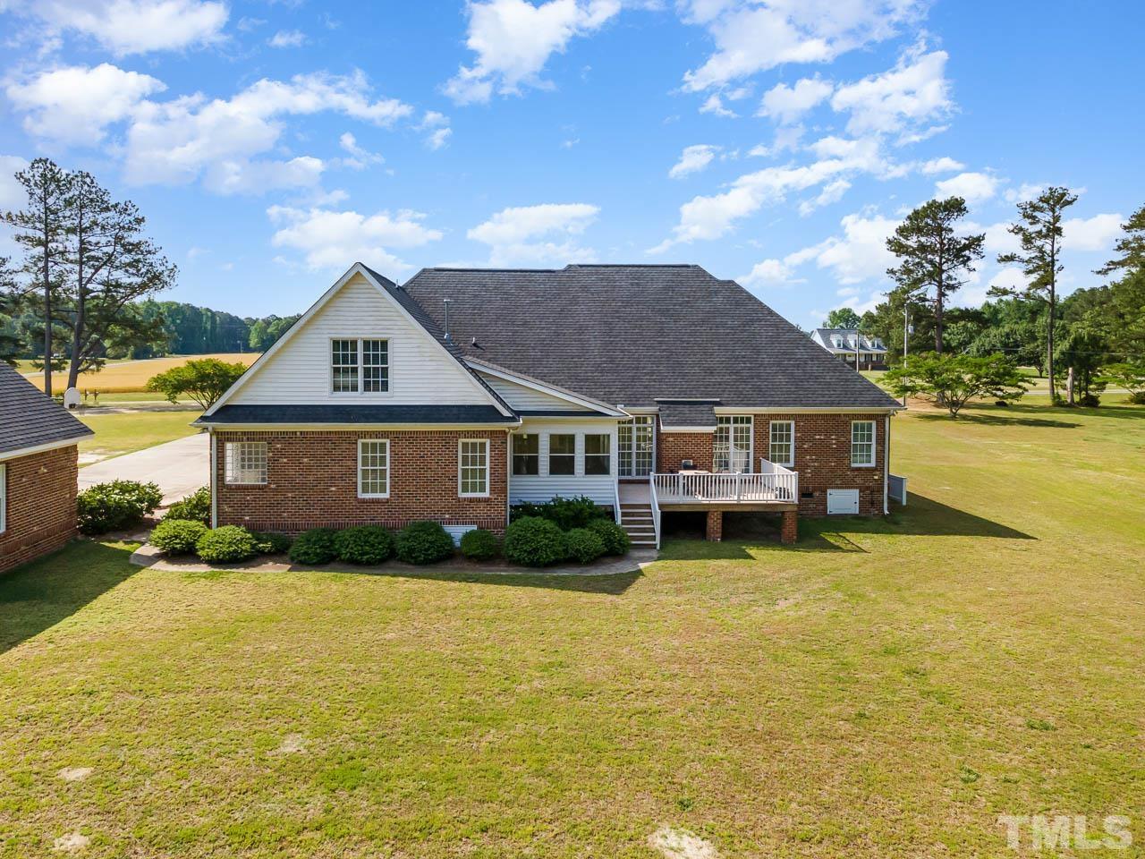 1490 Old Halifax Road Zebulon, NC 27597 - Photo 5 of 41 Gallery Image 5