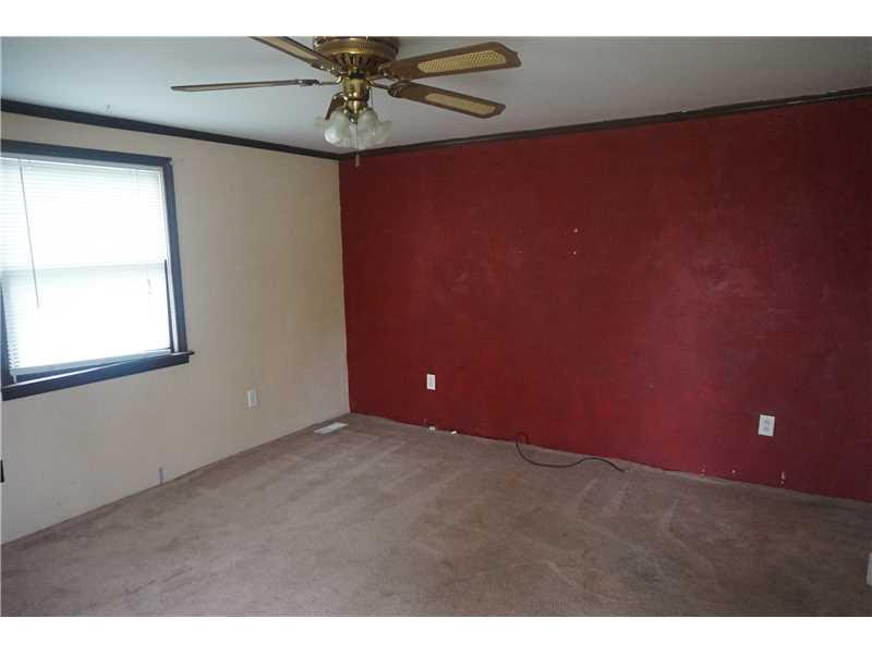1571 Lovi Road Freedom, PA 15042 - Photo 2 of 12 Living Room.