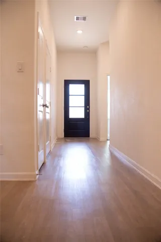 a black and white photo of a room