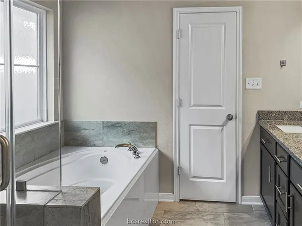 $2,300 | 1971 Chief Street, Bryan, TX 77807