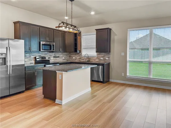 $2,300 | 1971 Chief Street, Bryan, TX 77807