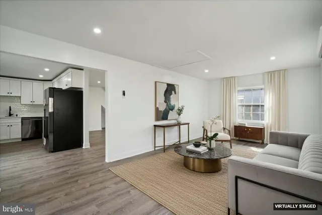 $399,900 | 331 Indian Creek Drive, Levittown, PA 19057