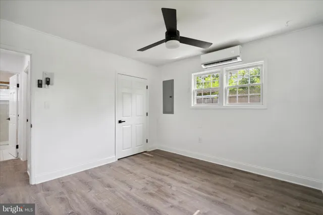 $399,900 | 331 Indian Creek Drive, Levittown, PA 19057