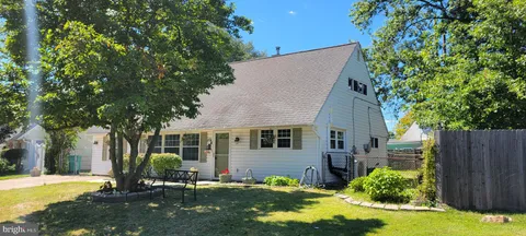 $399,900 | 331 Indian Creek Drive, Levittown, PA 19057