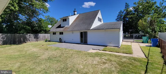 $399,900 | 331 Indian Creek Drive, Levittown, PA 19057