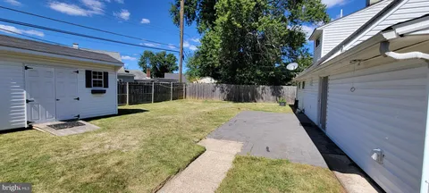 $399,900 | 331 Indian Creek Drive, Levittown, PA 19057