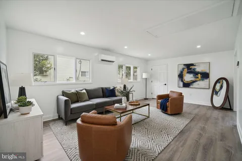 $399,900 | 331 Indian Creek Drive, Levittown, PA 19057