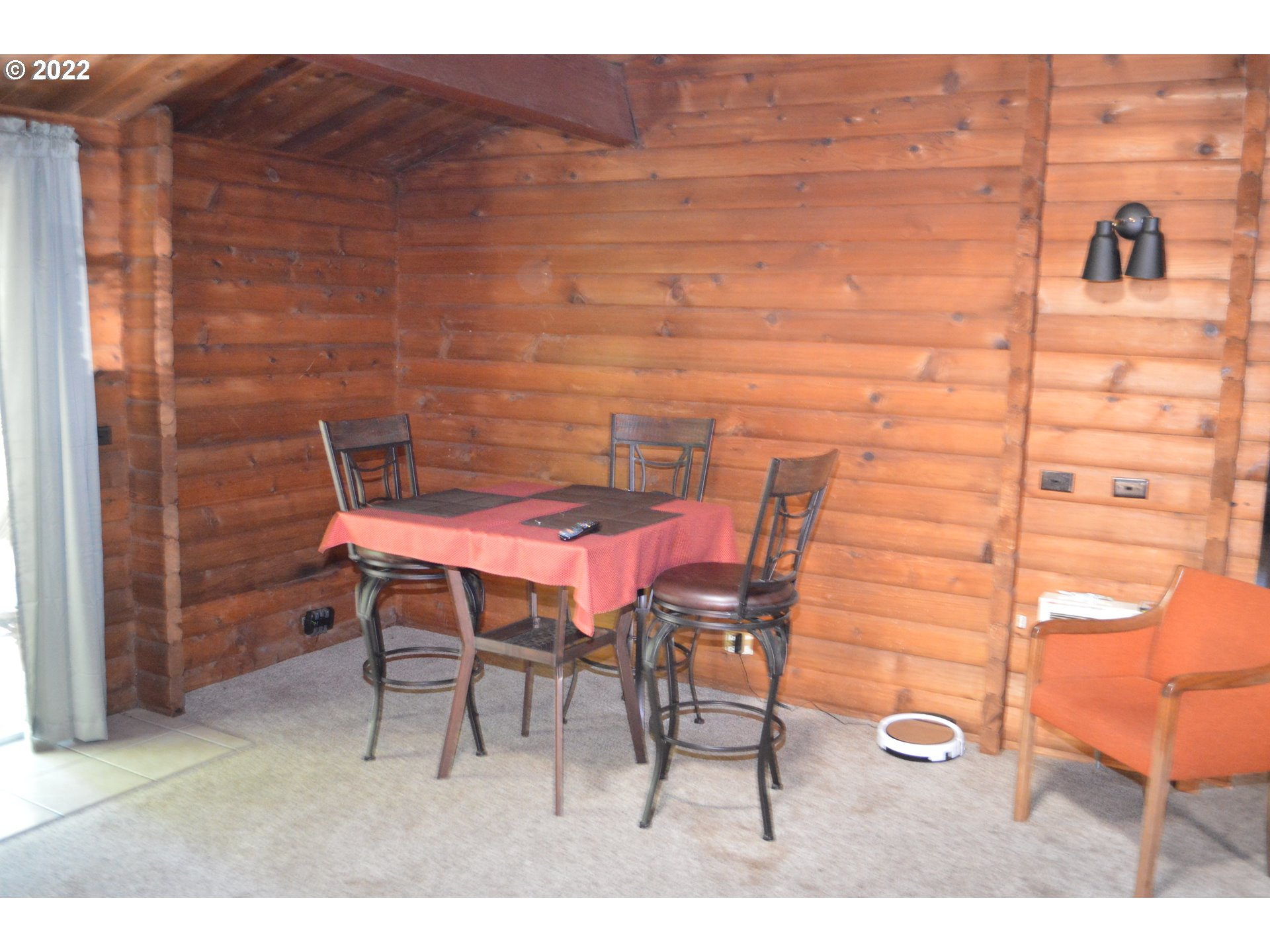 67193 East Barlow Trail Road Rhododendron, OR 97049 - Photo 19 of 19 a view of a chairs and table in the terrace