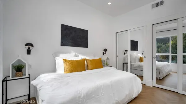 $4,095 | 1347 Seward Street, Los Angeles, CA 90028