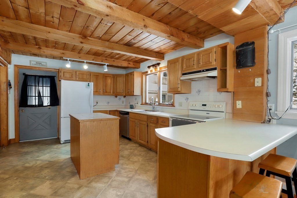 46 Kimball Road Amesbury, MA 01913 - Photo 12 of 30