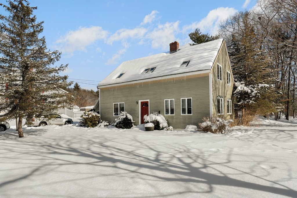 46 Kimball Road Amesbury, MA 01913 - Photo 3 of 30