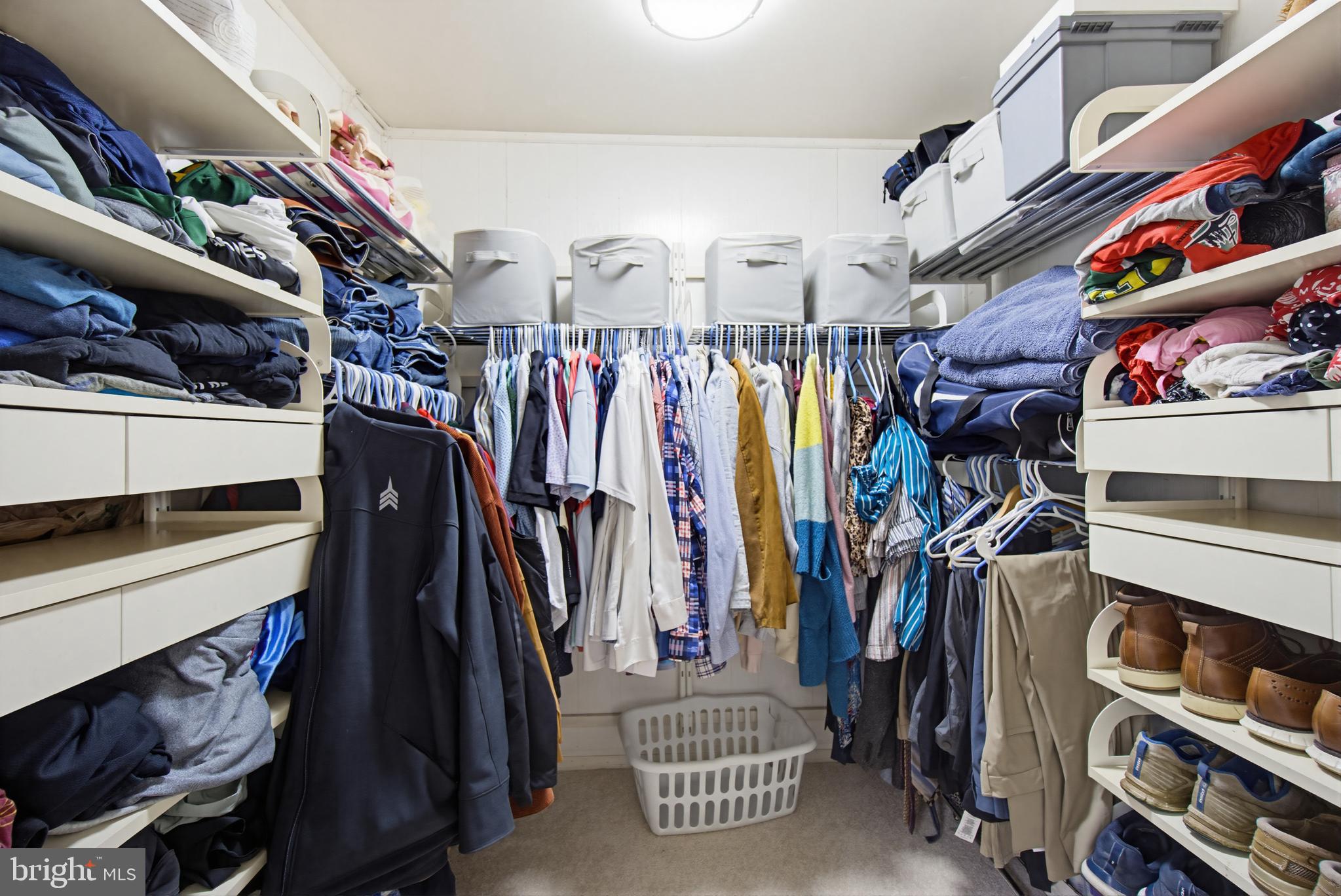 977 Fall Cir Way Gambrills, MD 21054 - Photo 23 of 35 Owner BR Walk-In Closet