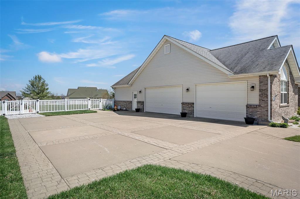 100 Hillary Circle Flint Hill, MO 63385 - Photo 4 of 49