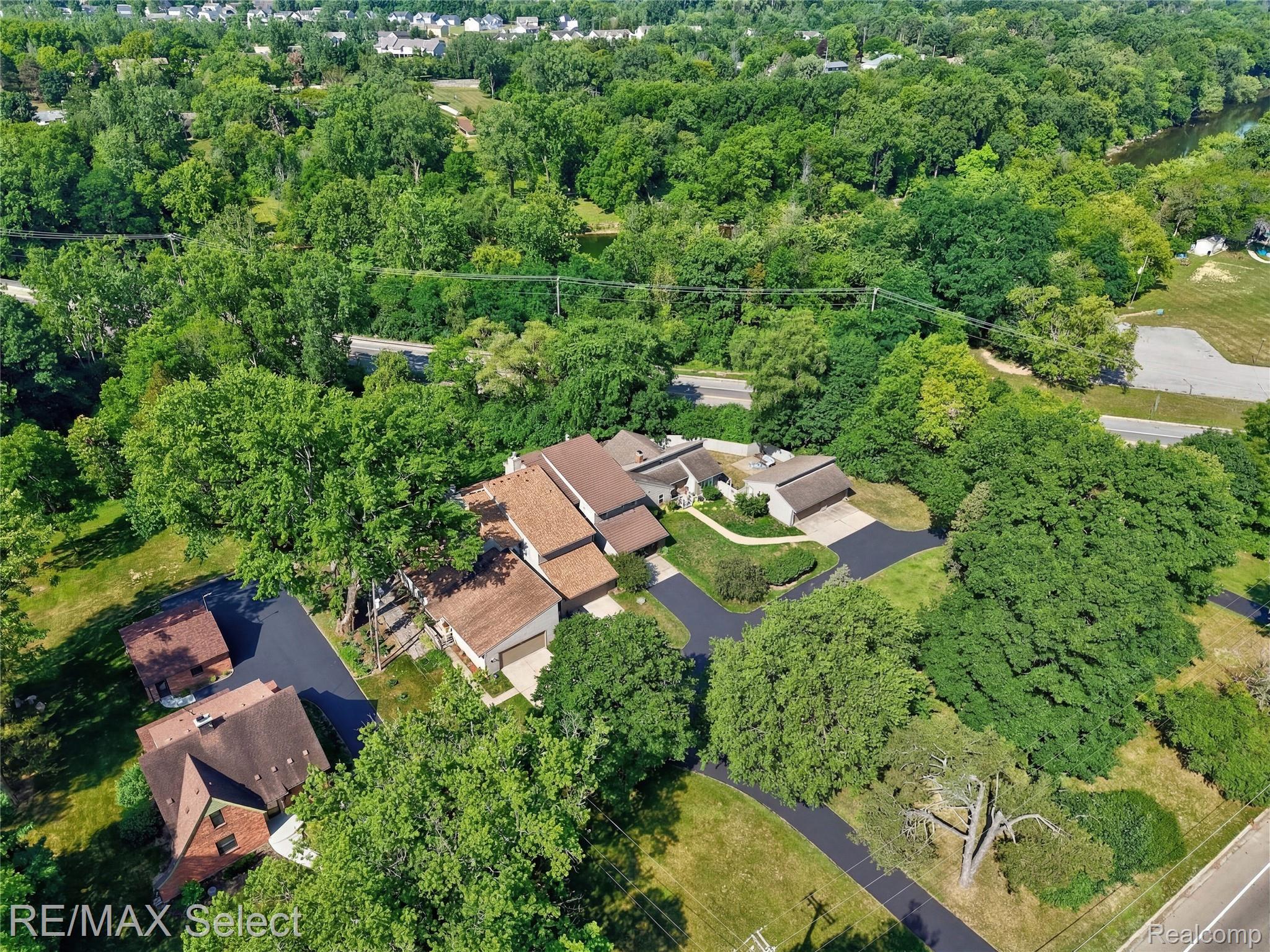 6605 Flushing Road Flushing, MI 48433 - Photo 9 of 37 6605 Flushing Rd 23.jpg