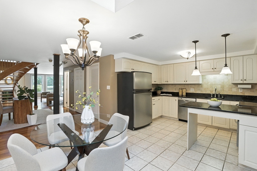 75 Page Road, Unit 13 Bedford, MA 01730 - Photo 4 of 24