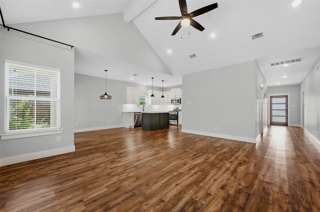 4919 Dry Creek Road Sherman, TX 75092 - Photo 10 of 39