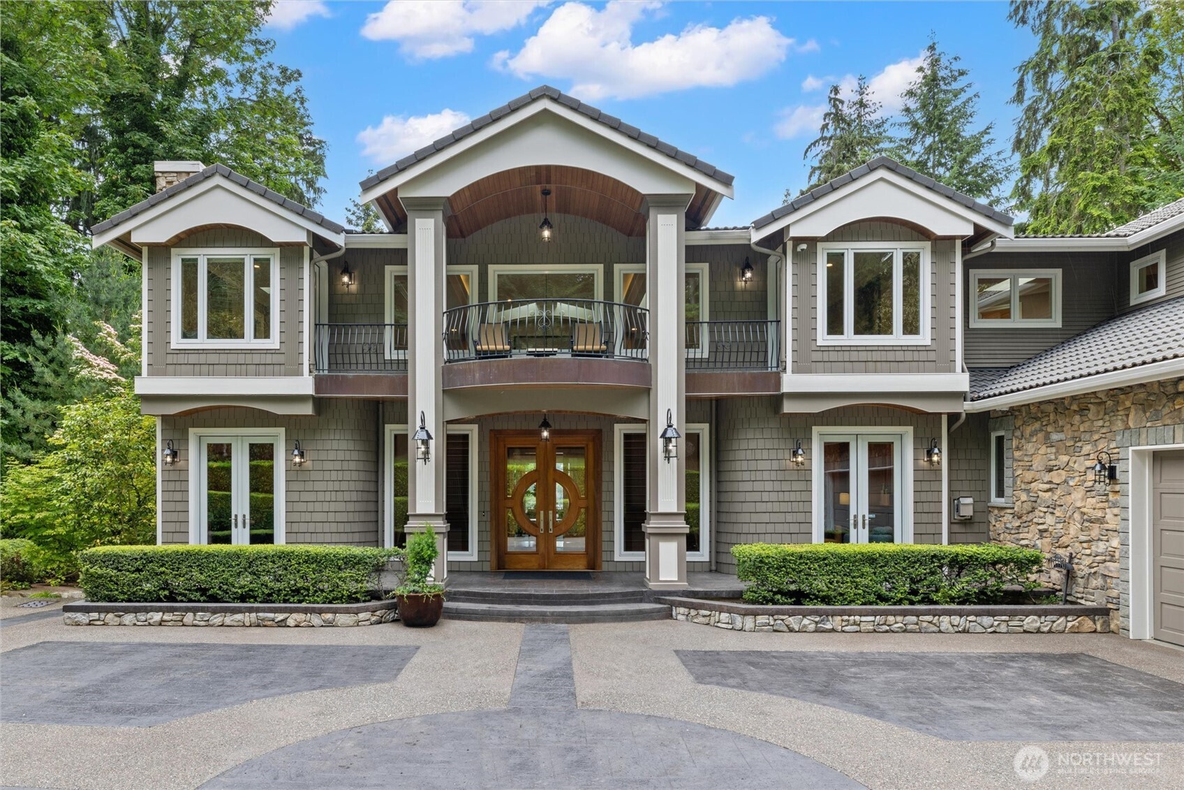 6434 East Mercer Way Mercer Island, WA 98040 - Photo 1 of 40