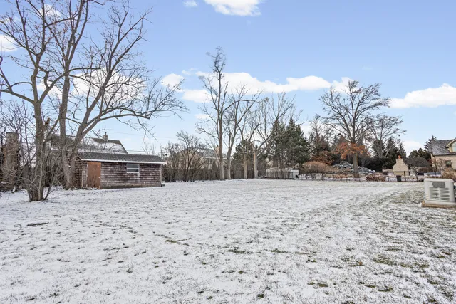 $1,550,000 | 2390 White Oak Drive, Northbrook, IL 60062