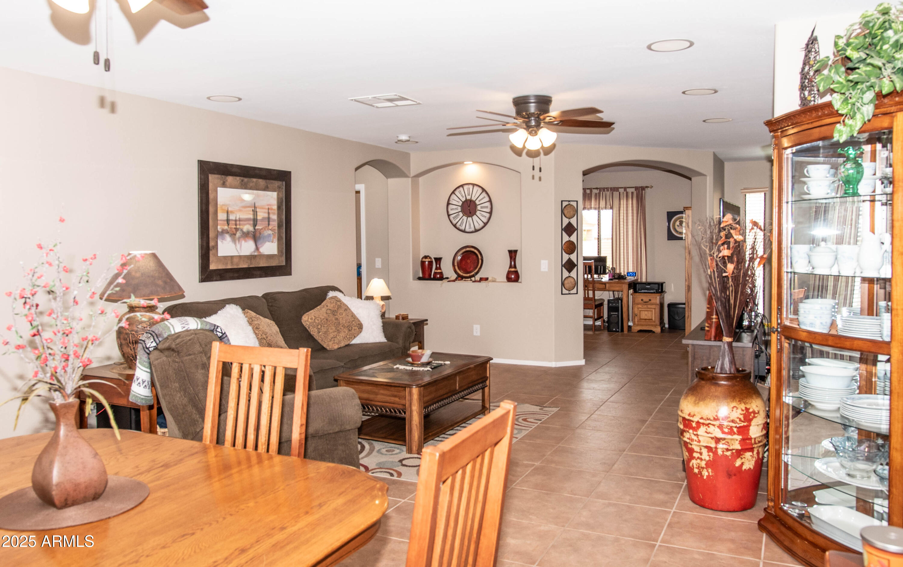 2101 South Meridian Road, Unit 176 Apache Junction, AZ 85120 - Photo 4 of 20 GREAT ROOM