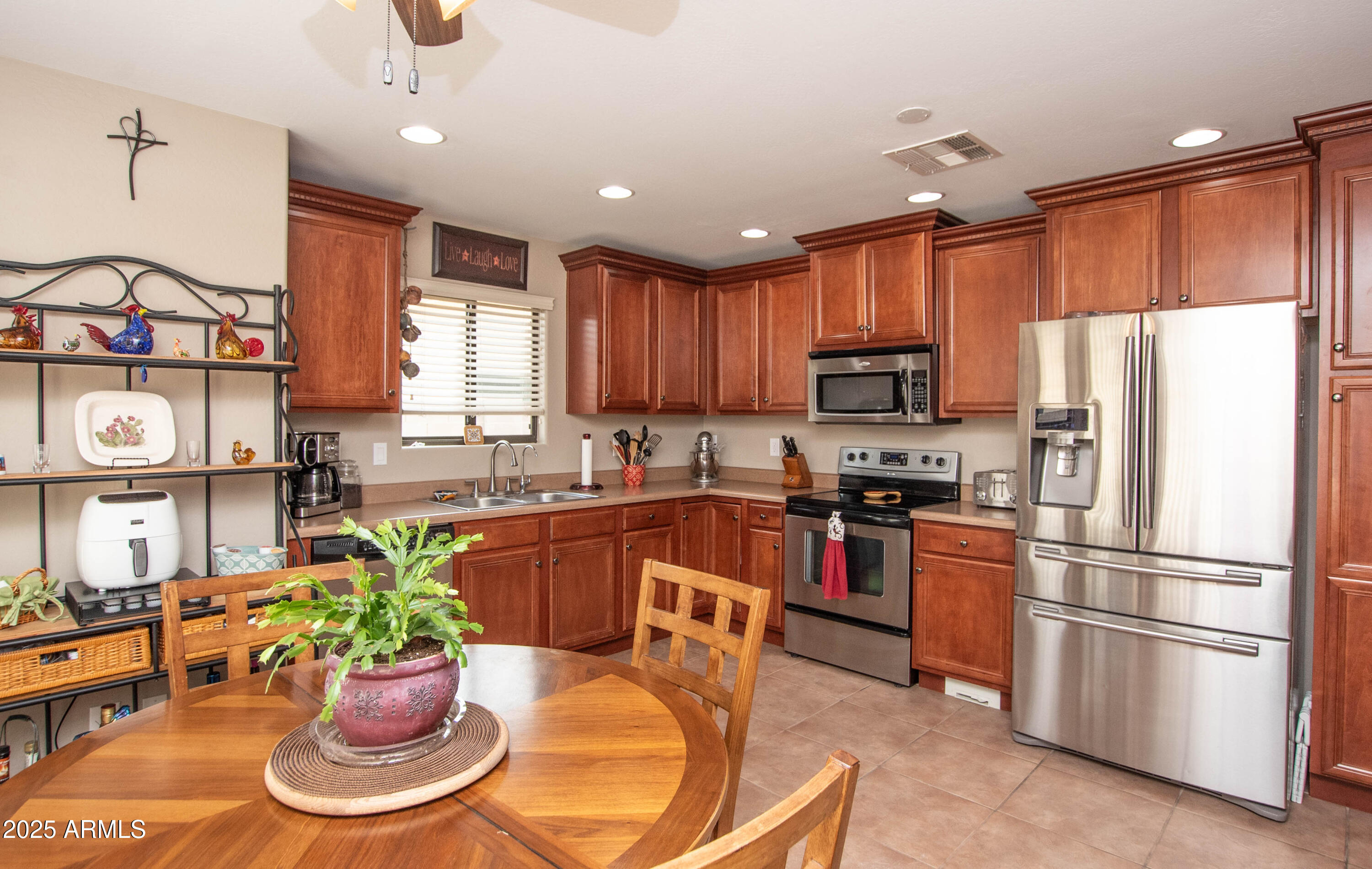 2101 South Meridian Road, Unit 176 Apache Junction, AZ 85120 - Photo 6 of 20 CUSTOM CABINETRY