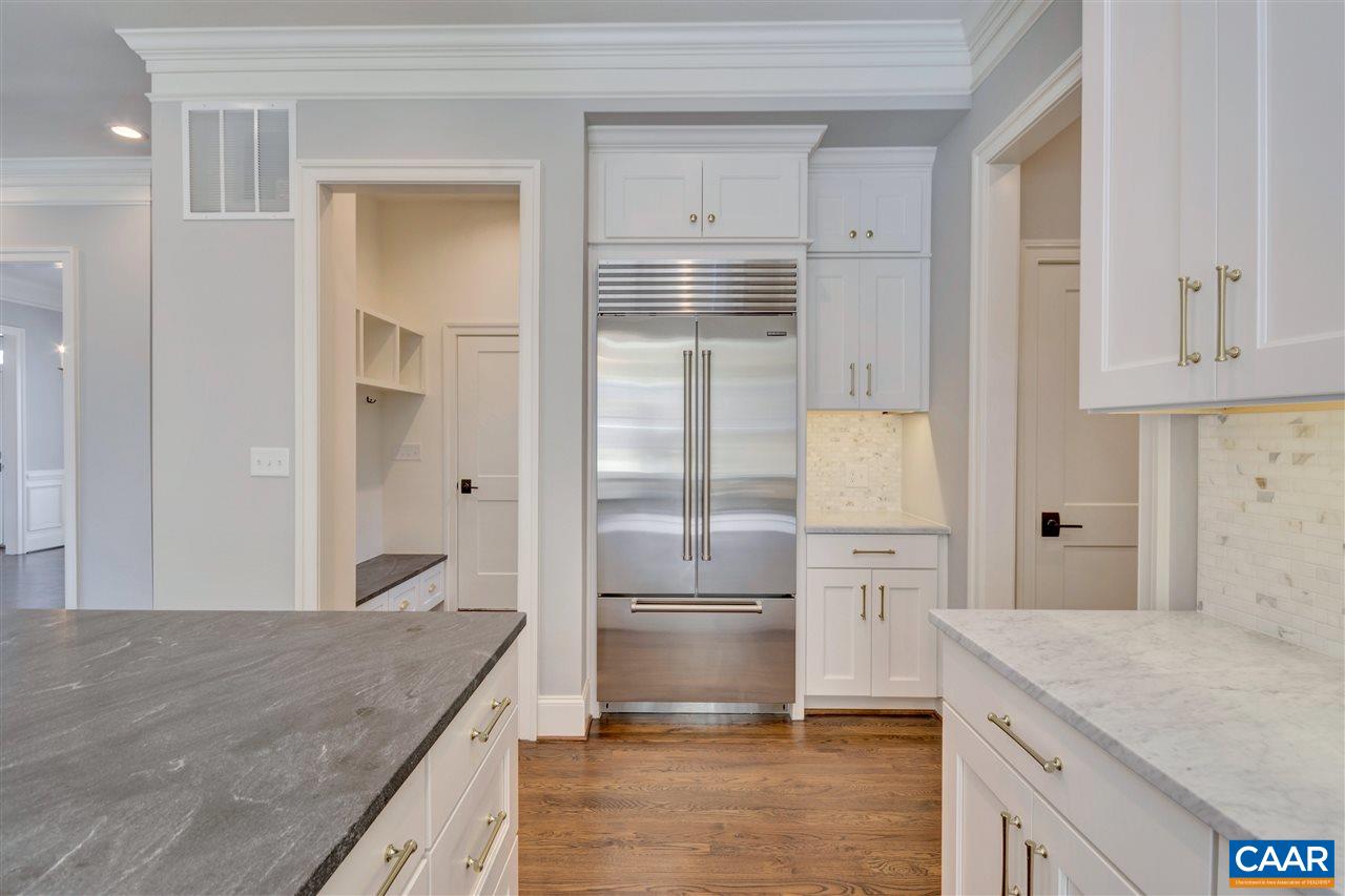 305 Spring Lane Charlottesville, VA 22903 - Photo 9 of 50 Gallery Image 9