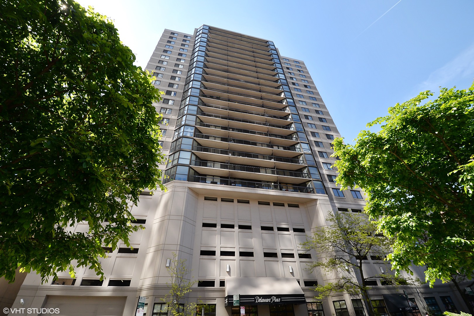33 West Delaware Place, Unit 10D Chicago, IL 60610 - Photo 1 of 10
