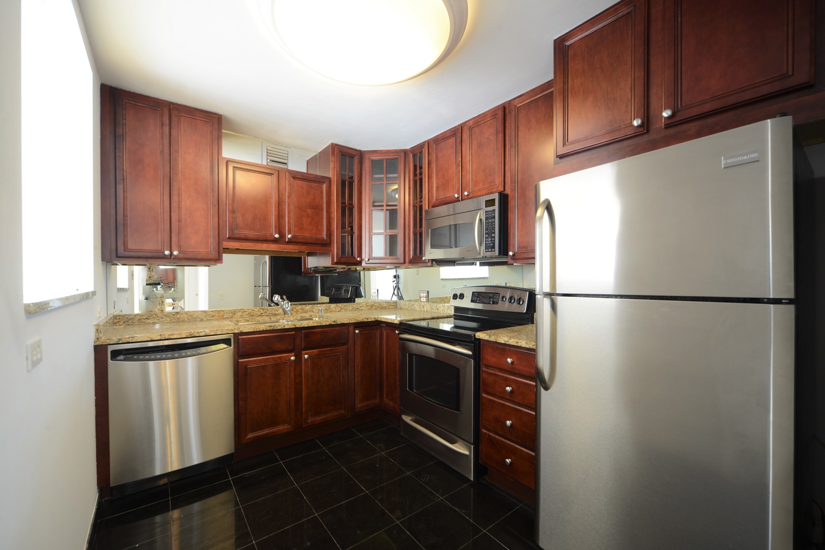 33 West Delaware Place, Unit 10D Chicago, IL 60610 - Photo 2 of 10