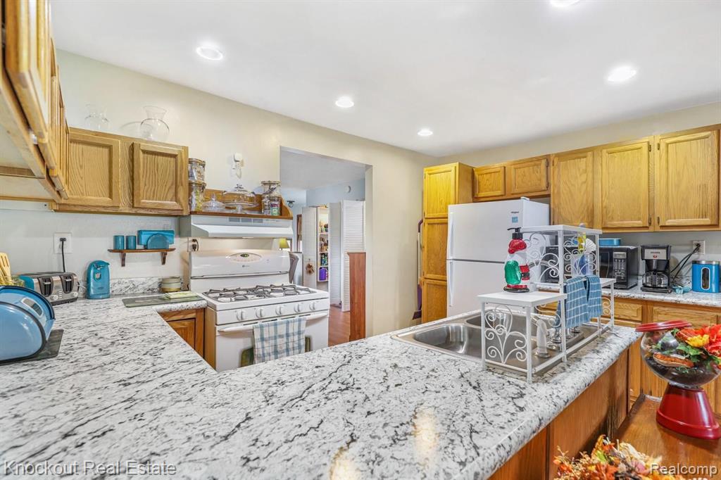 8961 Vassar Road Millington, MI 48746 - Photo 15 of 55 Gallery Image 15