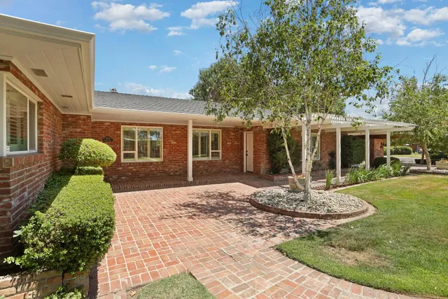 $1,095,000 | 1330 Magnolia Avenue, Modesto, CA 95350