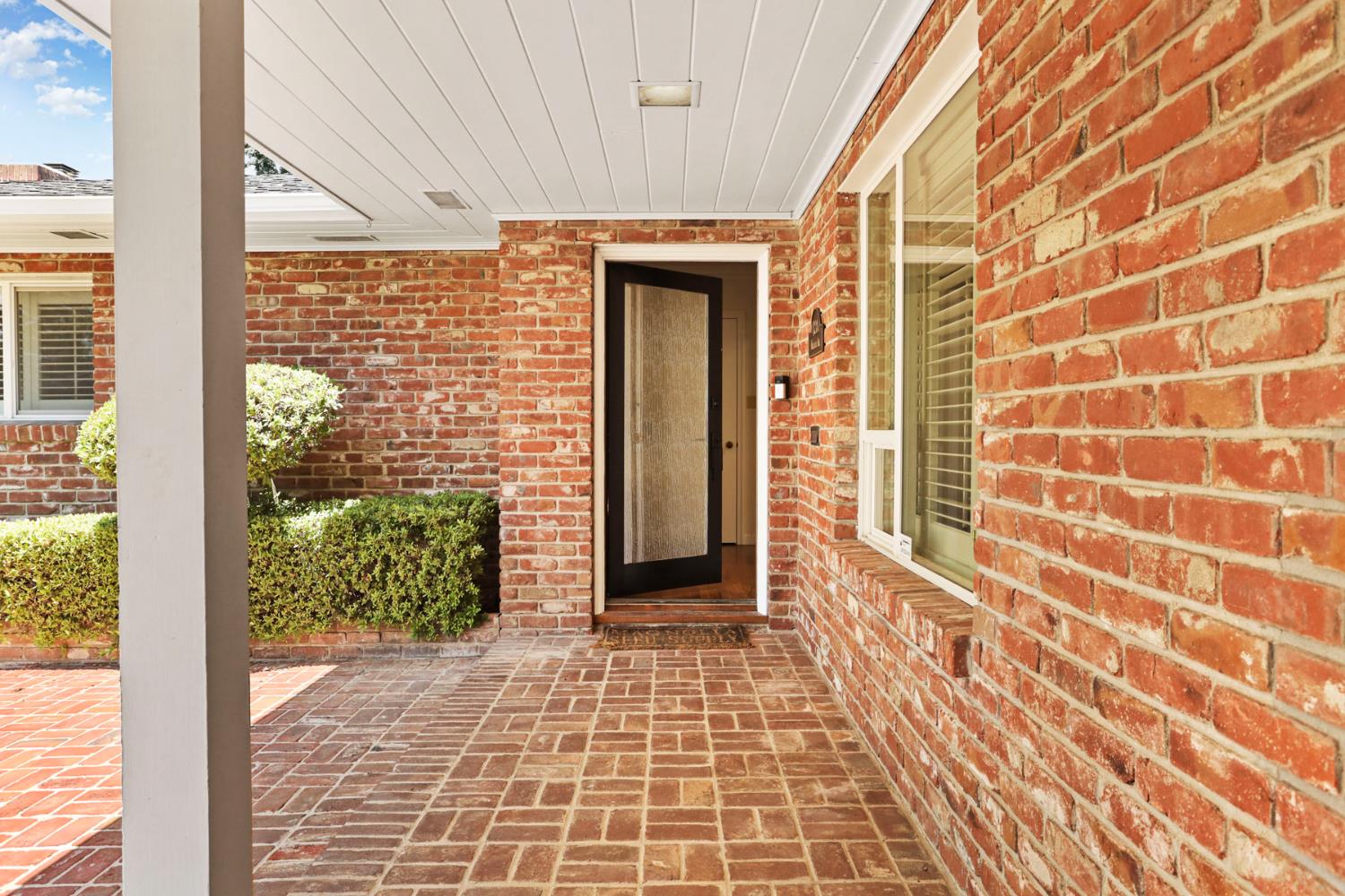 1330 Magnolia Avenue Modesto, CA 95350 - Photo 3 of 73